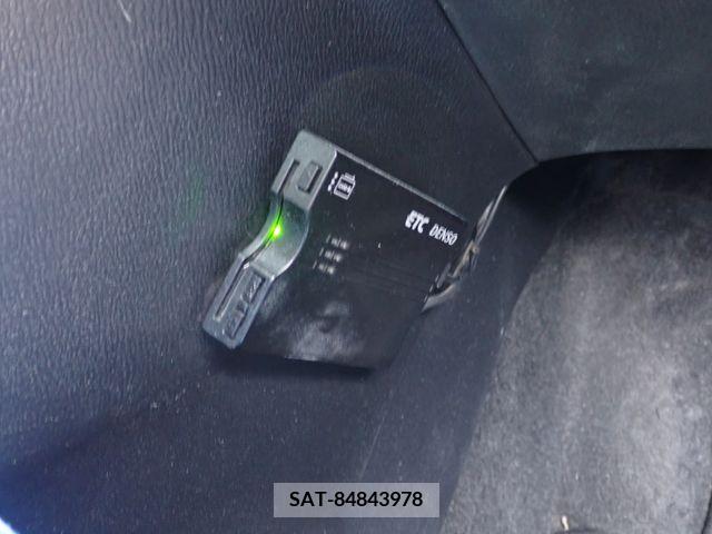 Mazda AXELA 2019-02 205494-7