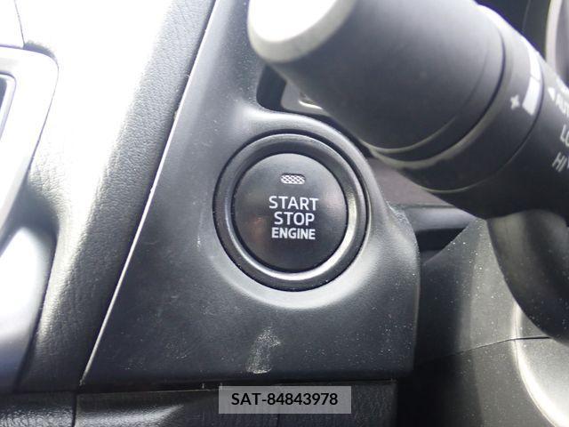 Mazda AXELA 2019-02 205494-8