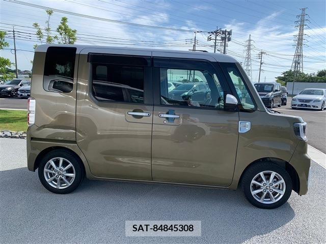 Toyota Pixis Mega 2022-02 298204-8