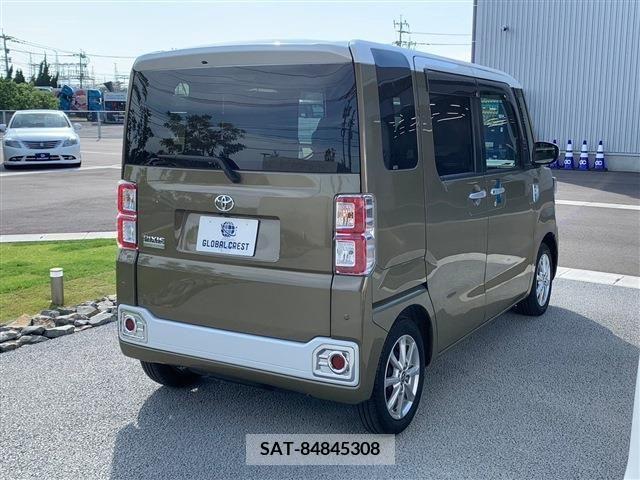 Toyota Pixis Mega 2022-02 298204-7