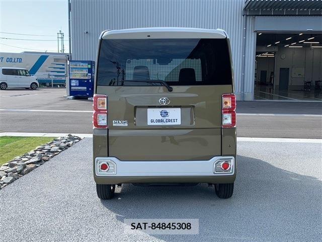 Toyota Pixis Mega 2022-02 298204-6