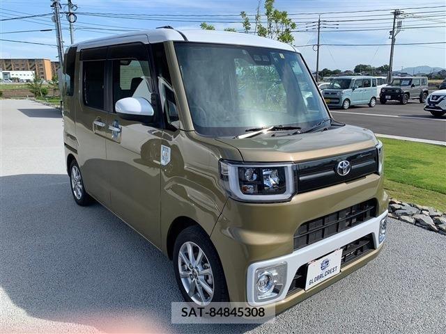 Toyota Pixis Mega 2022-02 298204-1