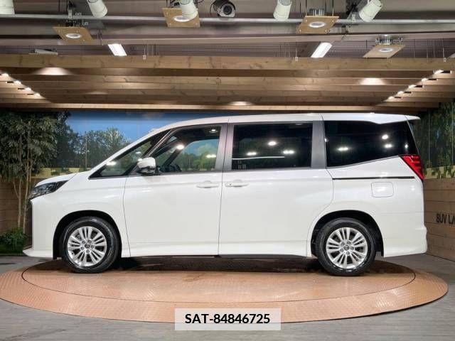 Toyota NOAH 2022-02 341997-19
