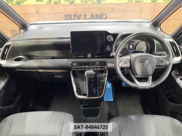 Toyota NOAH 2022-02 341997-1