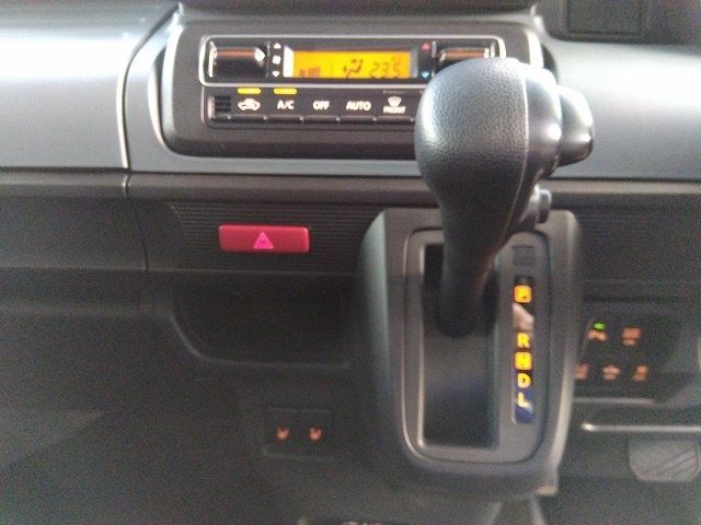 Suzuki SPACIA 2023-01 188303-29