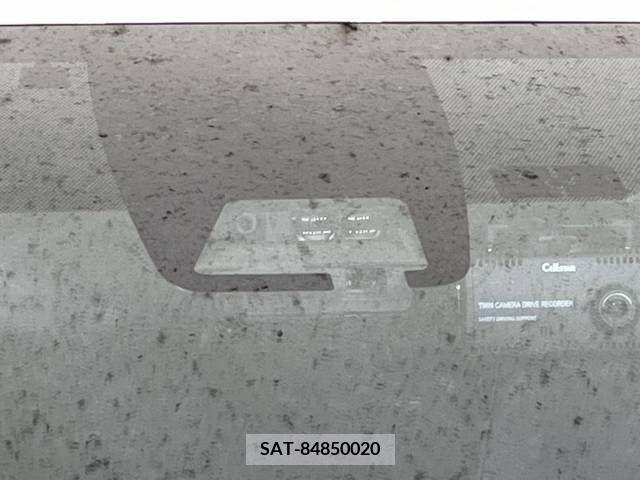 Toyota VOXY 2021-10 348020-3