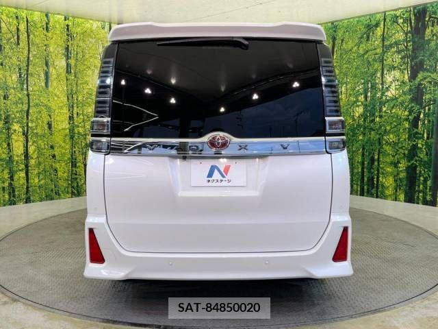 Toyota VOXY 2021-10 348020-15