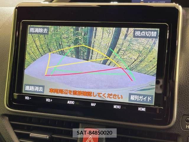 Toyota VOXY 2021-10 348020-5