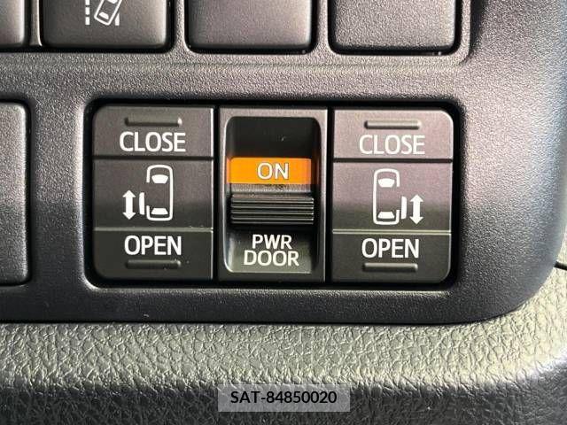 Toyota VOXY 2021-10 348020-4