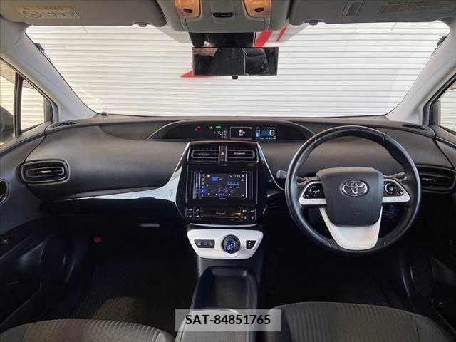 Toyota PRIUS 2016-07 256299-1