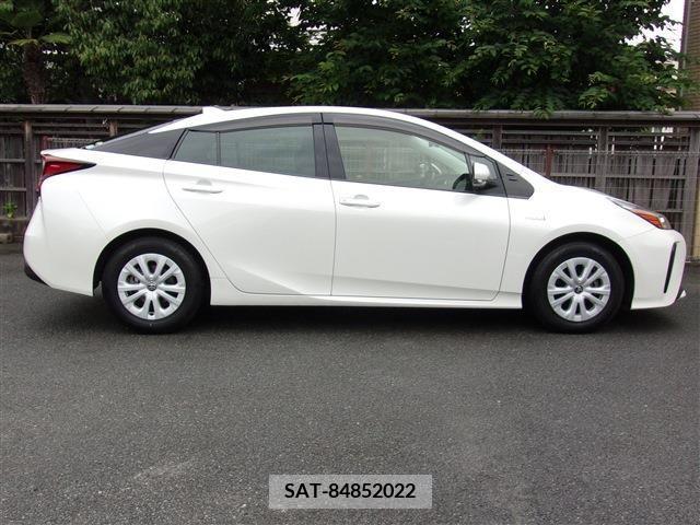 Toyota PRIUS 2019-03 200684-6