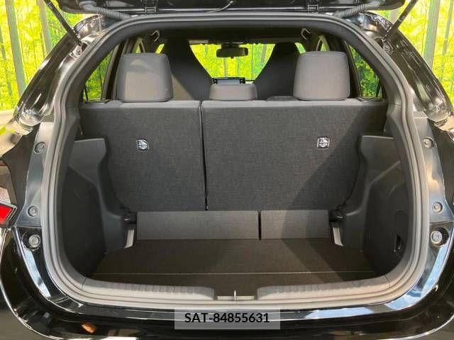 Toyota YARIS 2020-12 347127-10