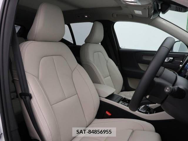 Volvo XC40 2022-10 380204-11