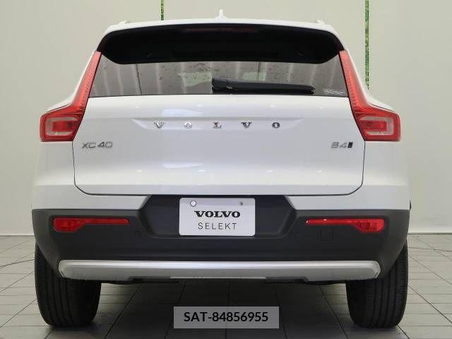 Volvo XC40 2022-10 380204-19