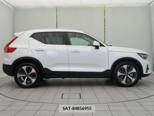 Volvo XC40 2022-10 380204-18