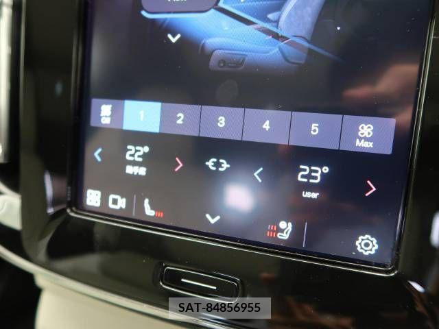 Volvo XC40 2022-10 380204-8
