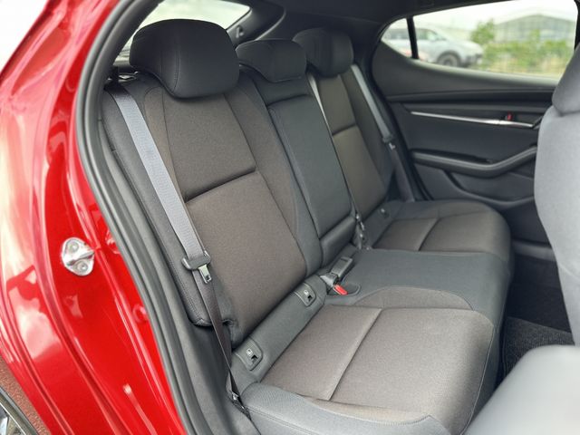 Mazda MAZDA3 2023-01 7138-17
