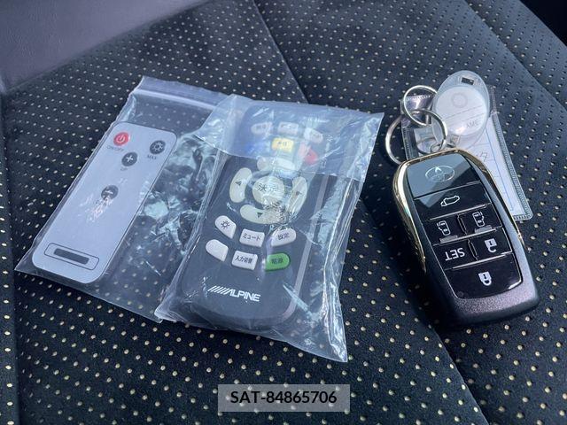 Toyota VELLFIRE 2017-10 202845-28
