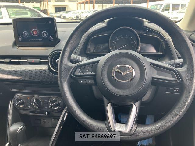 Mazda DEMIO 2018-05 335136-11