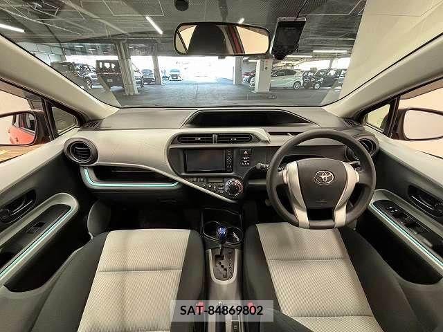 Toyota AQUA 2012-02 356140-1