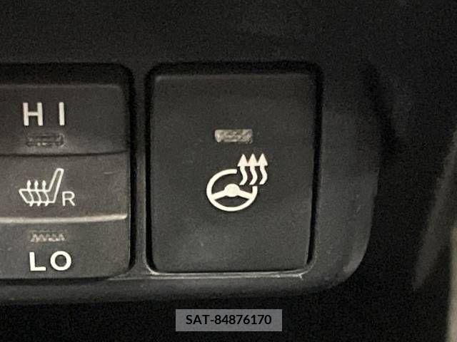 Toyota SIENTA 2020-09 383078-6