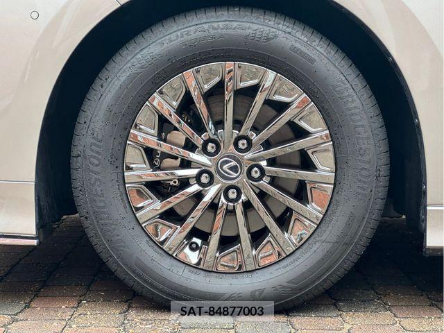 Lexus LM 2024-03 334468-26
