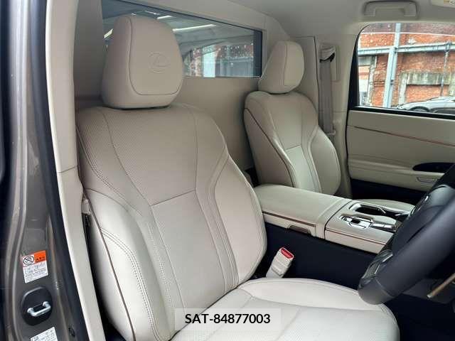 Lexus LM 2024-03 334468-8