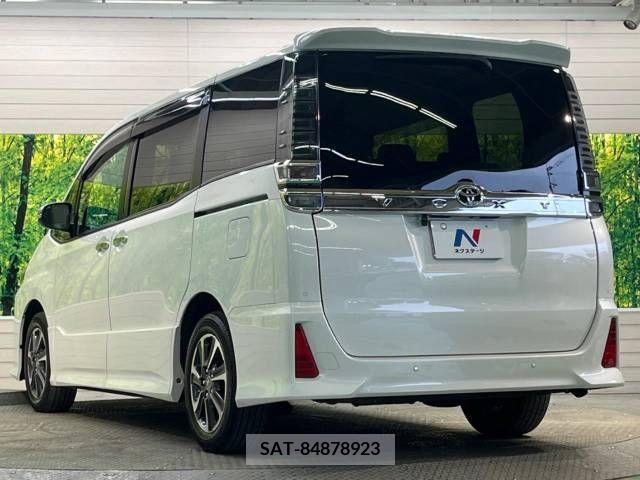 Toyota VOXY 2021-01 289022-4