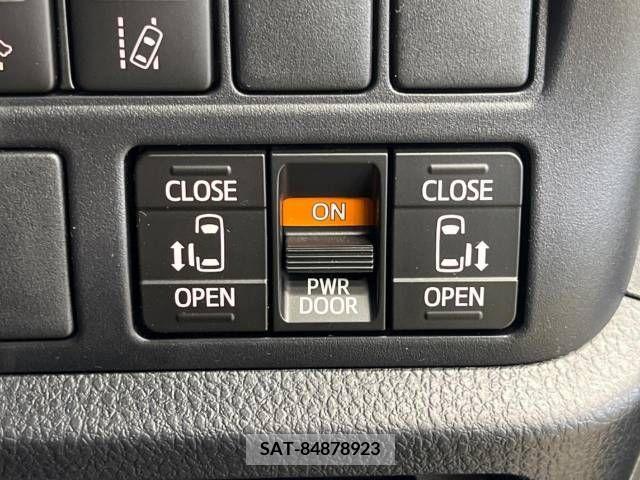 Toyota VOXY 2021-01 289022-2