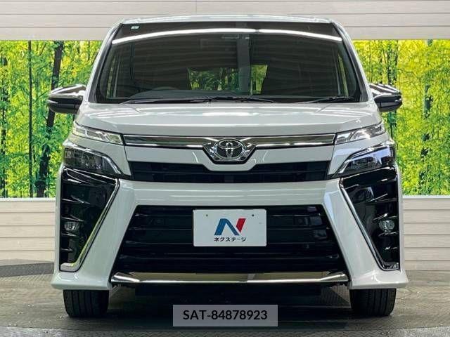 Toyota VOXY 2021-01 289022-12