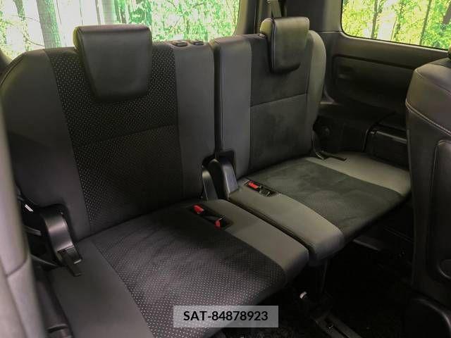 Toyota VOXY 2021-01 289022-9