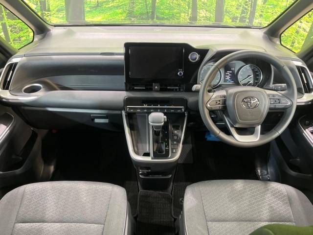 Toyota NOAH 2023-06 190008-1