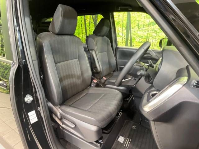Toyota NOAH 2023-06 190008-8