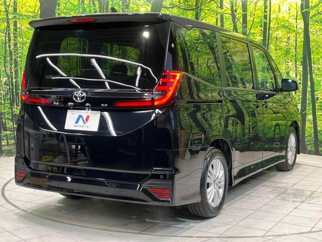 Toyota NOAH 2023-06 190008-17
