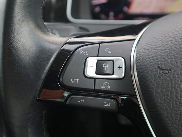 VolksWagen GOLF 2018-09 26649-16