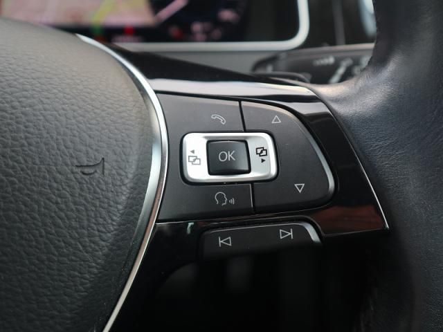 VolksWagen GOLF 2018-09 26649-18
