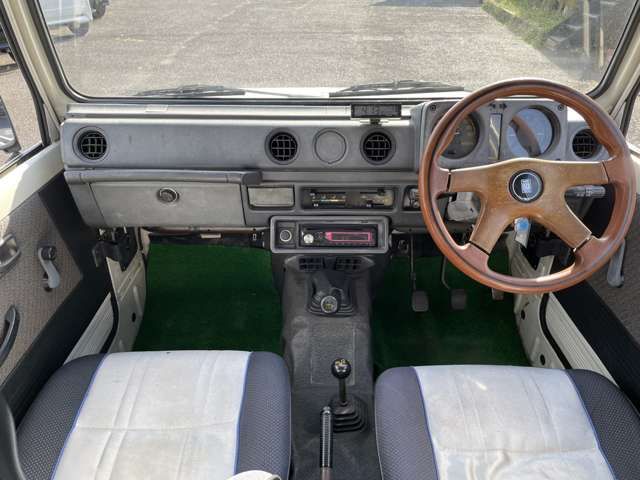 Suzuki JIMNY 1986-01 4445-4