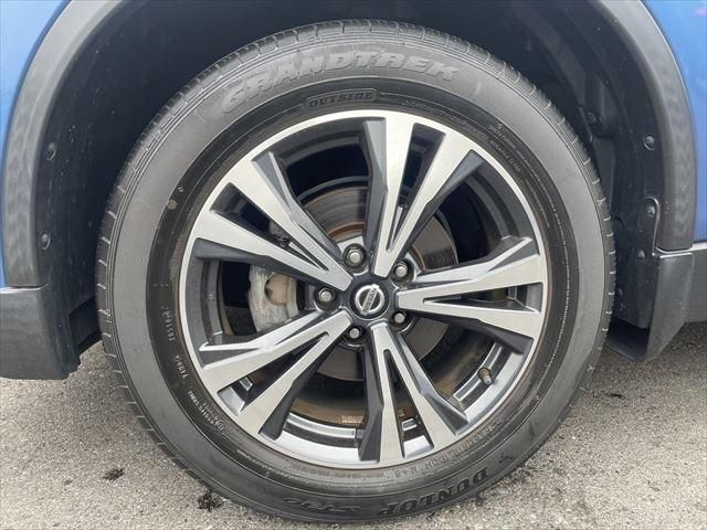 Nissan X-TRAIL 2018-03 196768-16