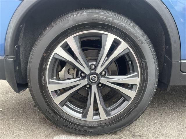 Nissan X-TRAIL 2018-03 196768-15