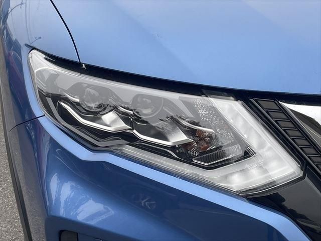 Nissan X-TRAIL 2018-03 196768-9