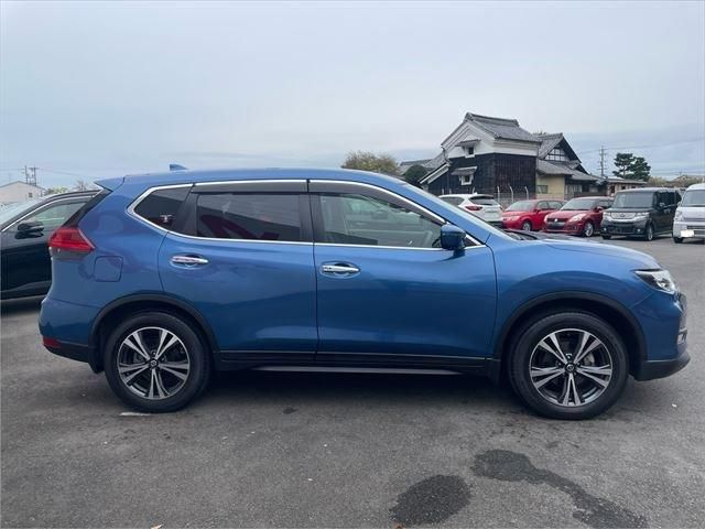 Nissan X-TRAIL 2018-03 196768-3