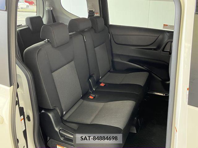 Toyota SIENTA 2021-11 325971-12