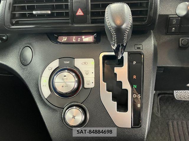 Toyota SIENTA 2021-11 325971-9