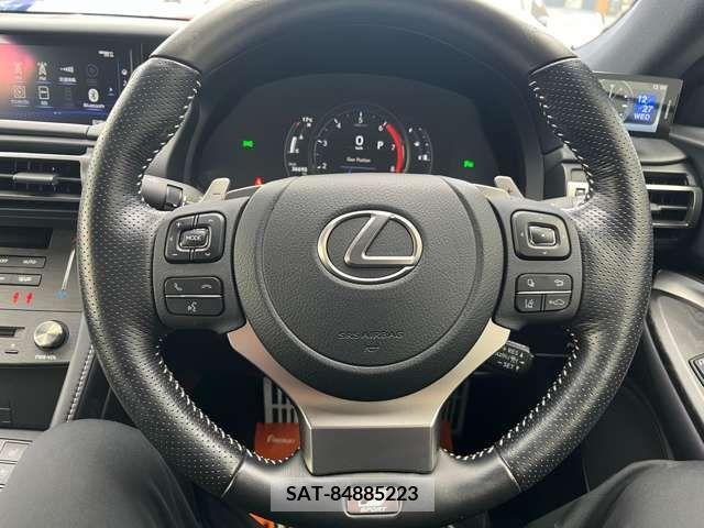 Lexus RC 2021-01 300002-18