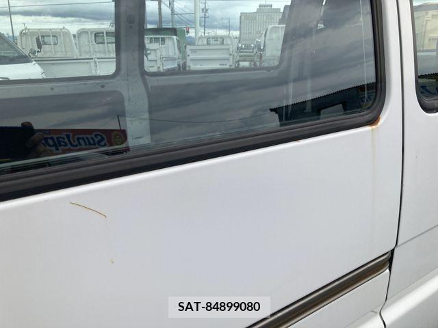Mazda BONGO VAN 2017-03 263234-16
