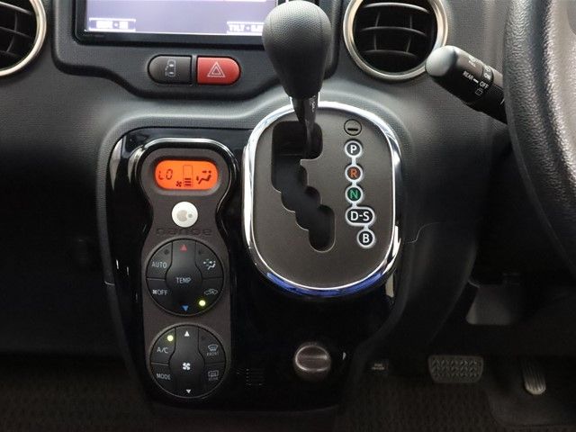 Toyota SPADE 2014-09 16534-18