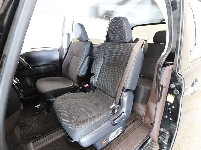 Toyota SPADE 2014-09 16534-6