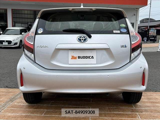 Toyota AQUA 2021-02 261090-13