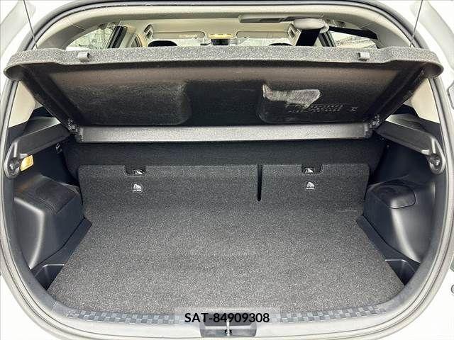 Toyota AQUA 2021-02 261090-19