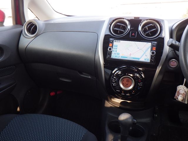 Nissan NOTE 2014-11 180587-15